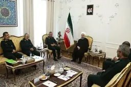 سردار حاجی زاده: در جلسه فرماندهان سپاه با روحانی، همه به او گفتیم فکر نکن همیشه می‌توانی این حرف را بزنی و ما هم سکوت کنیم؛ گفتیم این حرف ها قابل تحمل نیست | رهبری صحبت که می کرد، روحانی هفته ی بعدش موضع می گرفت؛ سپاه را هم تخریب می کرد