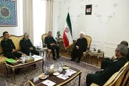 سردار حاجی زاده: در جلسه فرماندهان سپاه با روحانی، همه به او گفتیم فکر نکن همیشه می‌توانی این حرف را بزنی و ما هم سکوت کنیم؛ گفتیم این حرف ها قابل تحمل نیست | رهبری صحبت که می کرد، روحانی هفته ی بعدش موضع می گرفت؛ سپاه را هم تخریب می کرد