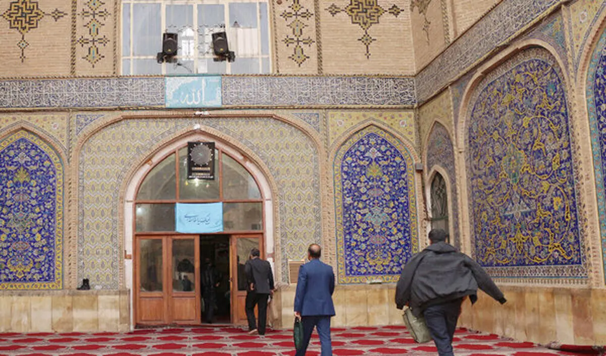 فشار بر دولت برای بازگشایی مساجد و اماکن مذهبی
