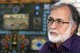 عطریانفر: به‌جای «عقب‌نشینی»، باید گفت «حرکت به سوی یک تصمیم عقلانی» | اگر رسانه آزاد باشد و حرفه‌ای کار کند جامعه‌ به بنگاه‌های خبری خارج نگاه نمی‌کند