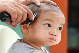 تراشیدن موی سر برای پیشگیری از کرونا 