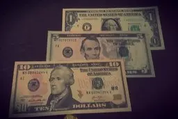 دلار دنده عقب رفت