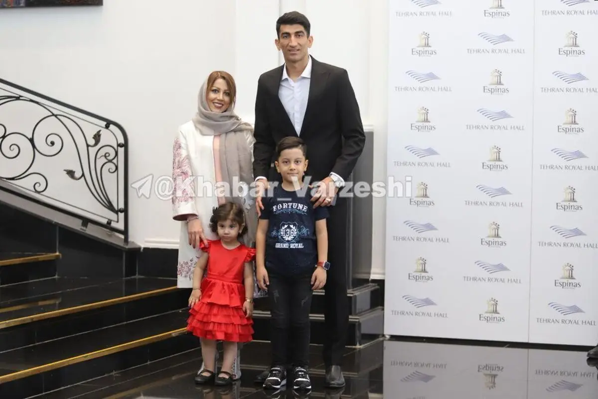 بیرانوند و خانواده در مراسم بهترین‌های لیگ برتر