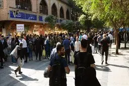 مردمی با آموزش‌های ناتمام؛ حاکمیتی با والدگری بی‌پایان
