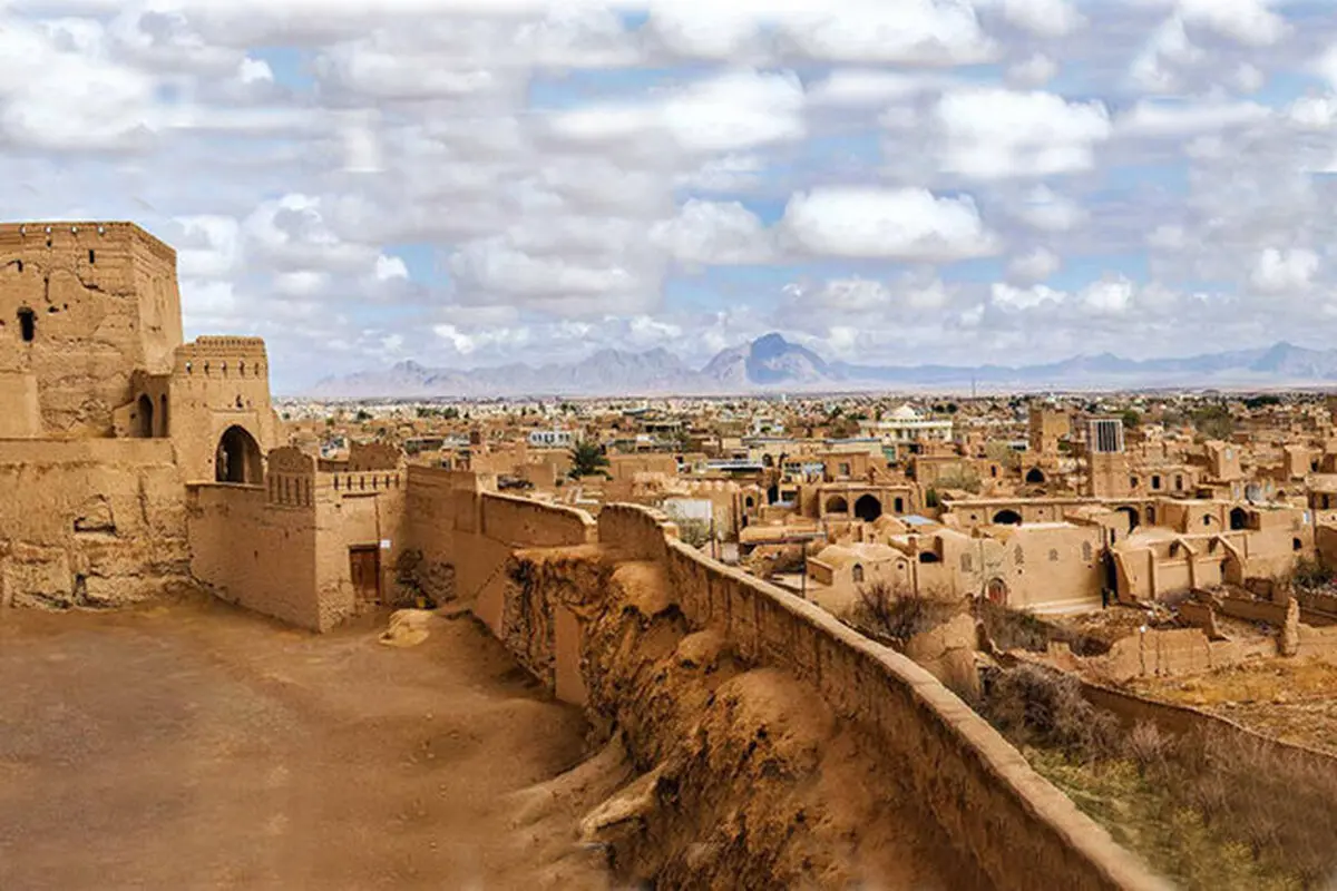 قلعه 7000 ساله‌ آخ نگفته