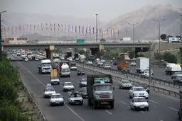  نصب موانع بتنی در بزرگراه‌ها