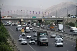  نصب موانع بتنی در بزرگراه‌ها