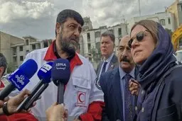 بازدید رئیس کمیته بین‌المللی صلیب سرخ از مناطق مسکونی آسیب دیده در جنگ ۴۰ روزه