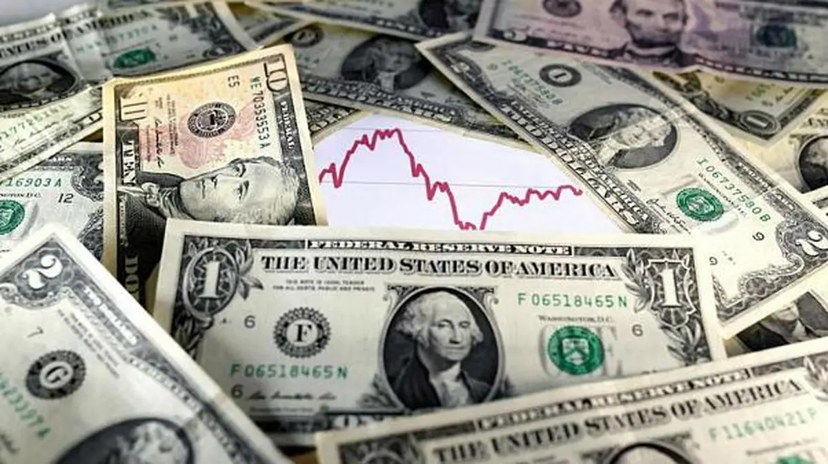 دلار عقب نشینی می کند؟