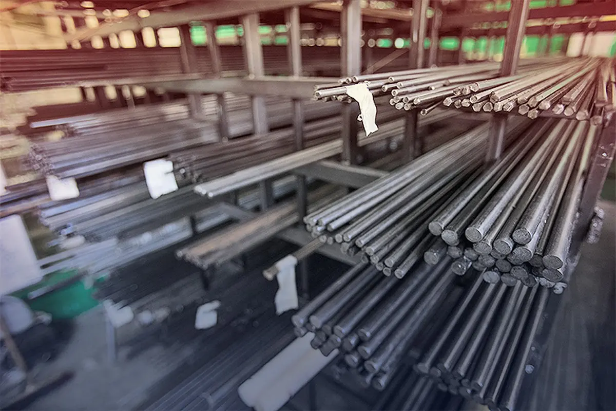 خرید میلگرد مستقیم از کارخانه یا بازار آزاد؟ بررسی مزایا و معایب هر روش
