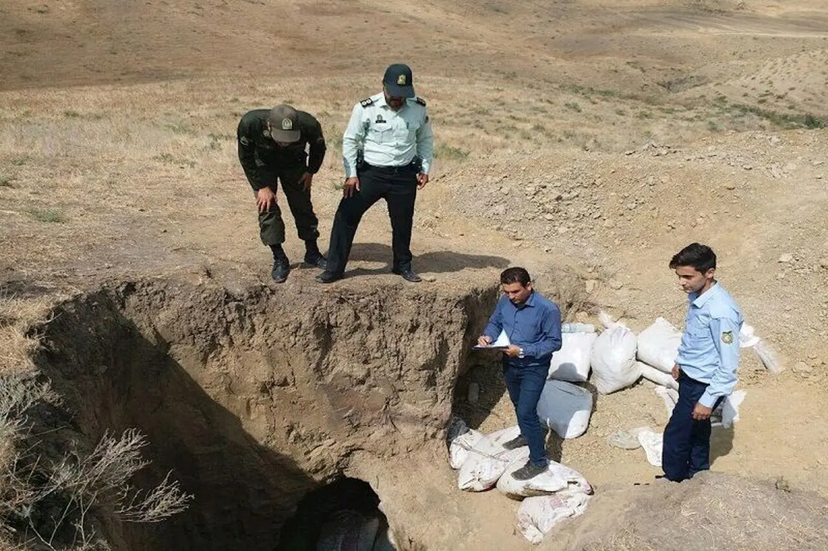 ۱۳ حفار غیر مجاز آثار تاریخی در ایلام دستگیر شدند