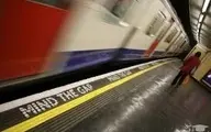 لحظه وحشتناک سقوط یک مسافر روی ریل قطار+ویدئو   