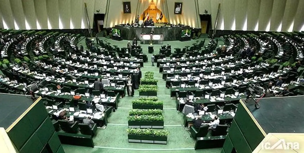 نماینده مجلس: مازنی: سهمیه بندی بنزین با حضور سران قوا در مجلس بررسی شود