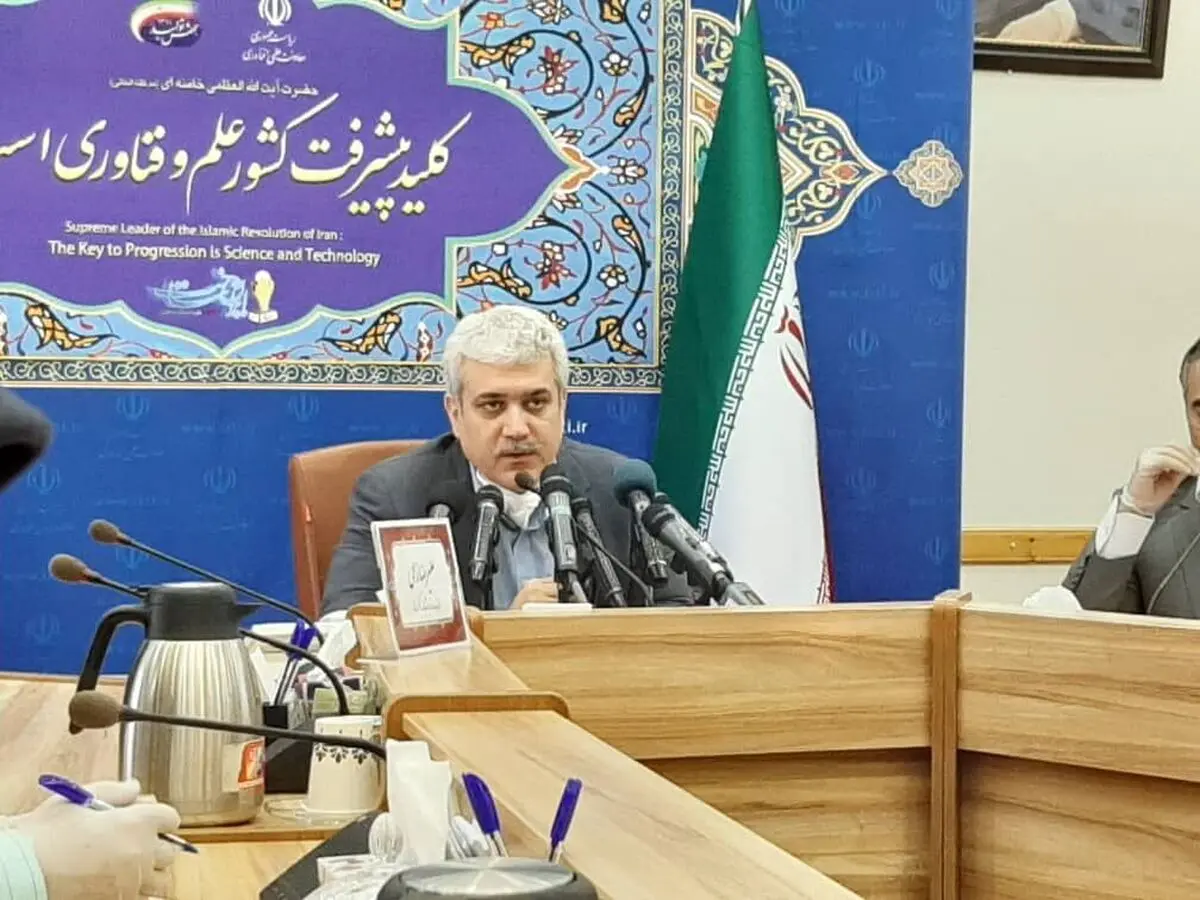 ستاری: ایران از واردات تجهیزات برای مقابله با کرونا بی‌نیاز است