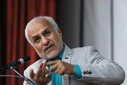 توهین حسن عباسی به جامعه فوتبال | کسی که زنش چادری و آدم دینداری باشه فوتبالیست نمیشه!+ویدئو 