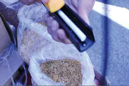 ساخت سیگار با غذای حیوانات؟ | سیگار تقلبی با غذای حیوانات! 