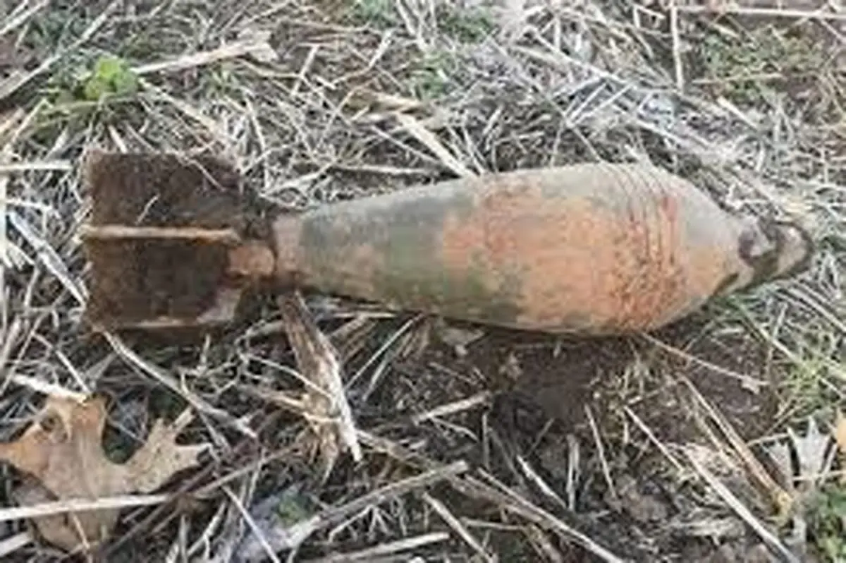 دو قبضه خمپاره جنگی ‌در حیاط خانه‌ای در گیلان کشف شد! | متعلق به دوران دفاع مقدس 