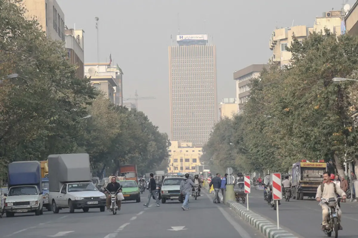 استقرار اورژانس در میادین اصلی پایتخت در پی تشدید آلودگی هوا