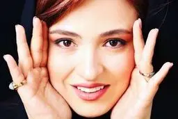 عکس برفی «گلاره عباسی» با تیپ کوهنوردی 