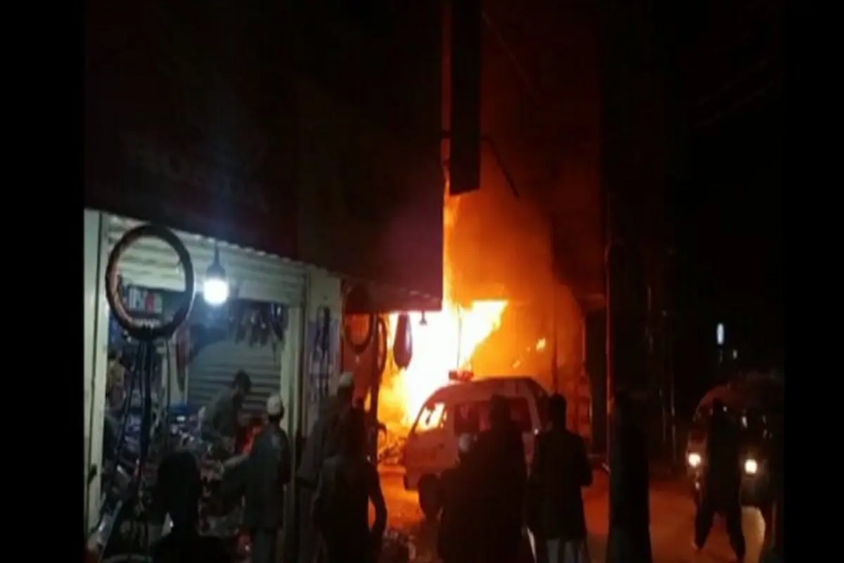 انفجار بمب در پاکستان| ۳ پلیس کشته و ۲۵ نفر زخمی شدند