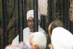 سودان دیکتاتور سابق کشور را به دیوان کیفری بین‌المللی تحویل می‌دهد