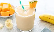 طالبی و موز، بهترین ترکیب تابستانی | یک شیک خنک و ساده برای روزهای گرم
+ ویدیو 