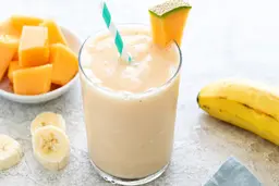 شیک طالبی و موز؛ خنک‌کننده‌ی خوش‌طعم تابستون+ ویدیو 