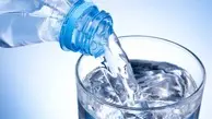 قبل از خواب آب ننوشید! | عوارض نوشیدن آب قبل از خواب که تا به حال نمی‌دانستید 