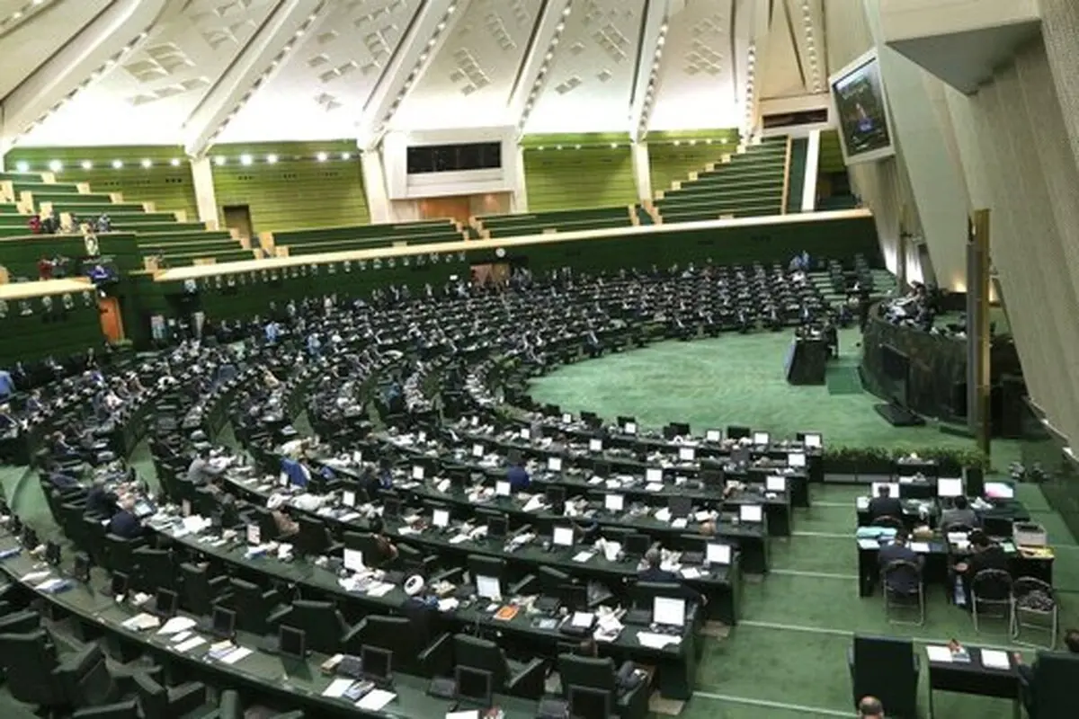 آیت الله هاشمی و لاریجانی رکورددار شدند