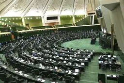 آیت الله هاشمی و لاریجانی رکورددار شدند