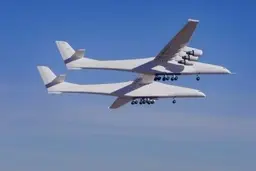 عریض ترین هواپیمای دنیا دومین پرواز آزمایشی را با موفقیت انجام داد