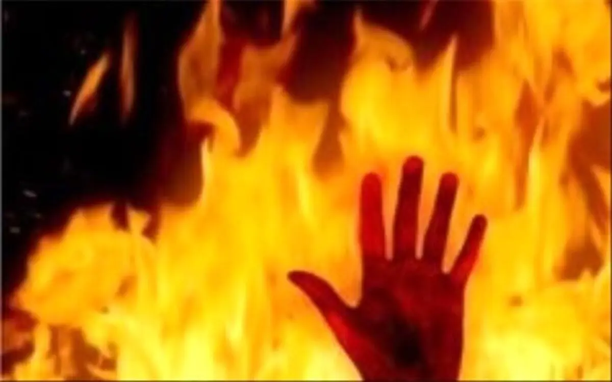  خود سوزی دستفروش ۴۵ ساله در مقابل نیروهای سد معبر