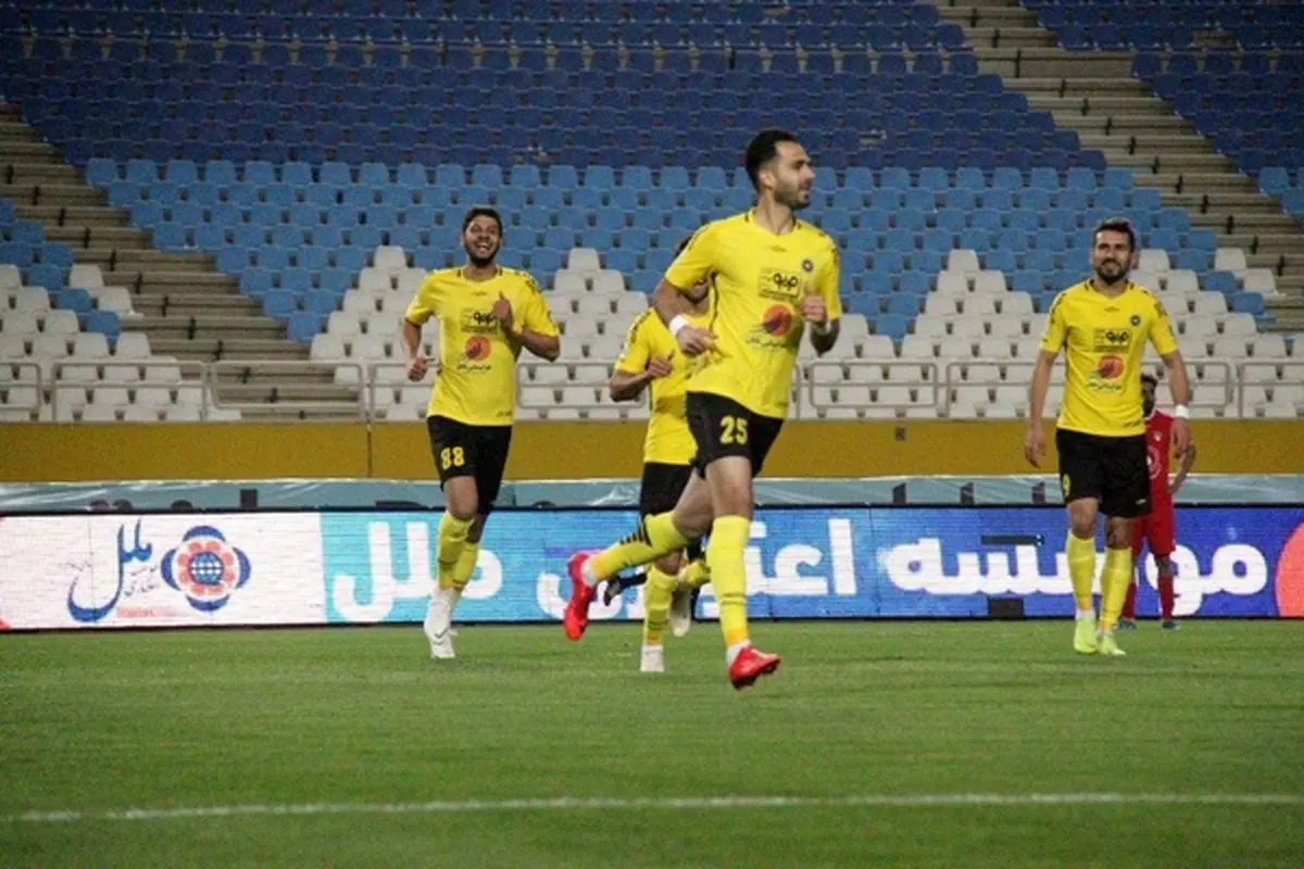 
واکنش تیم سپاهان به خبر ابتلای 6 بازیکنش به کرونا: بیماری این شش بازیکن جای نگرانی ندارد

