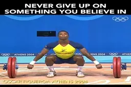 روایتی کوتاه از زندگی ورزشی یک وزنه بردار+فیلم