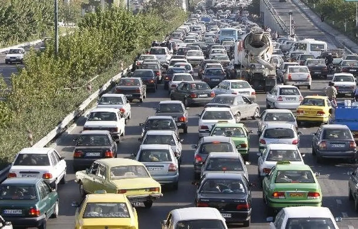افزایش ۲۰ درصدی ترافیک امروز تهران نسبت به اول مهر | شناسایی ۳۰۰ مدرسه در معابر پر تردد پایتخت
