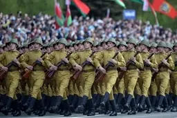 بی‌توجهی بلاروسی ها به خطر کرونا+ عکس