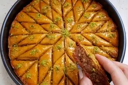 یک باقلوای اقتصادی برای عید نوروز یاد بگیر! | طرز تهیه باقلوا هندی +ویدئو