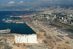  بندر بیروت   |   کشف ۴.۳۵ تن نیترات آمونیوم در مجاورت بندر بیروت
