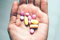 دروغی بزرگ | مصرف انواع ویتامین باعث کاهش وزن شما نمی شود !