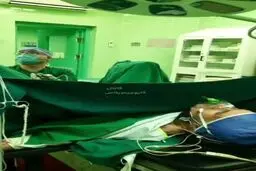 آوازخوانی پیرمرد ایرانی حین عمل جراحی با همراهی پزشک+ویدئو 