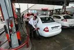 کم‌فروشی ۱۹۱۷ نازل بنزین 