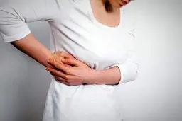 با این درد ها از بیماری عفونتی کبد خود غافل نشوید | علائم بیماری های کبد