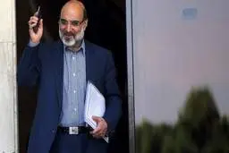 تشخیص داده شده که علی عسگری می تواند فرد مفیدی برای هلدینگ خلیج فارس باشد