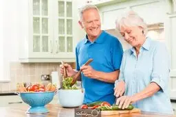 ممنوعیت غذایی واجب برای افراد بالای 50 سال!