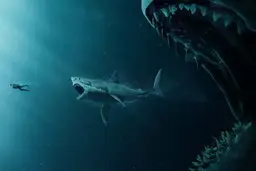 این  هیولای دریایی کهن به یک کشتی تفریحی حمله کرد| صحنه ای دلهره آور که تا به حال ندیده اید