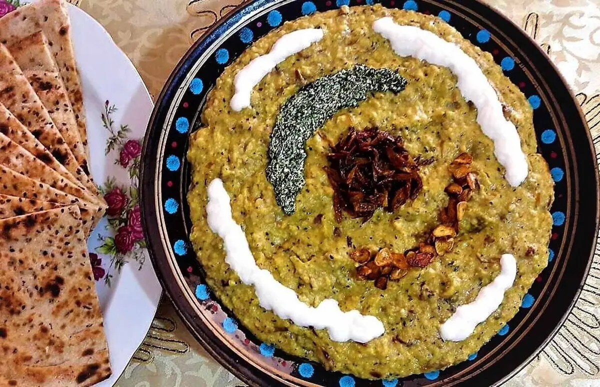 کشک بادمجون رو مثل همیشه درست نکن! | طرز تهیه کشک بادمجان با مرغ +ویدئو