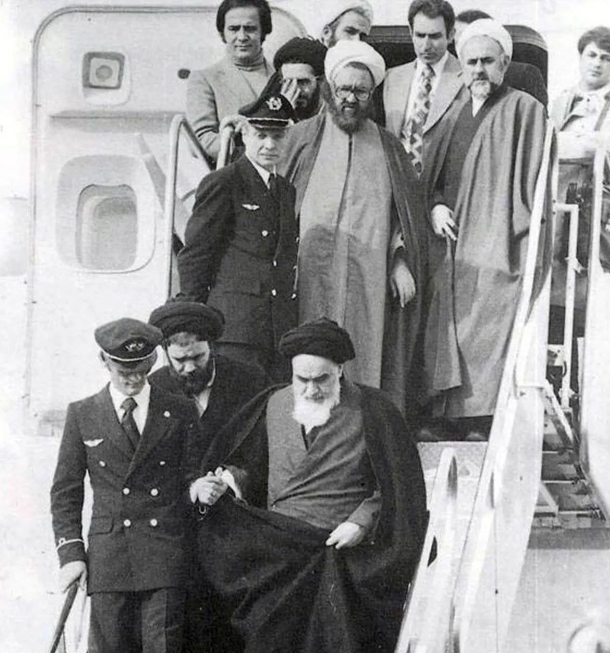 سرنوشت عجیب همراهان امام خمینی در پرواز انقلاب 57 +عکس