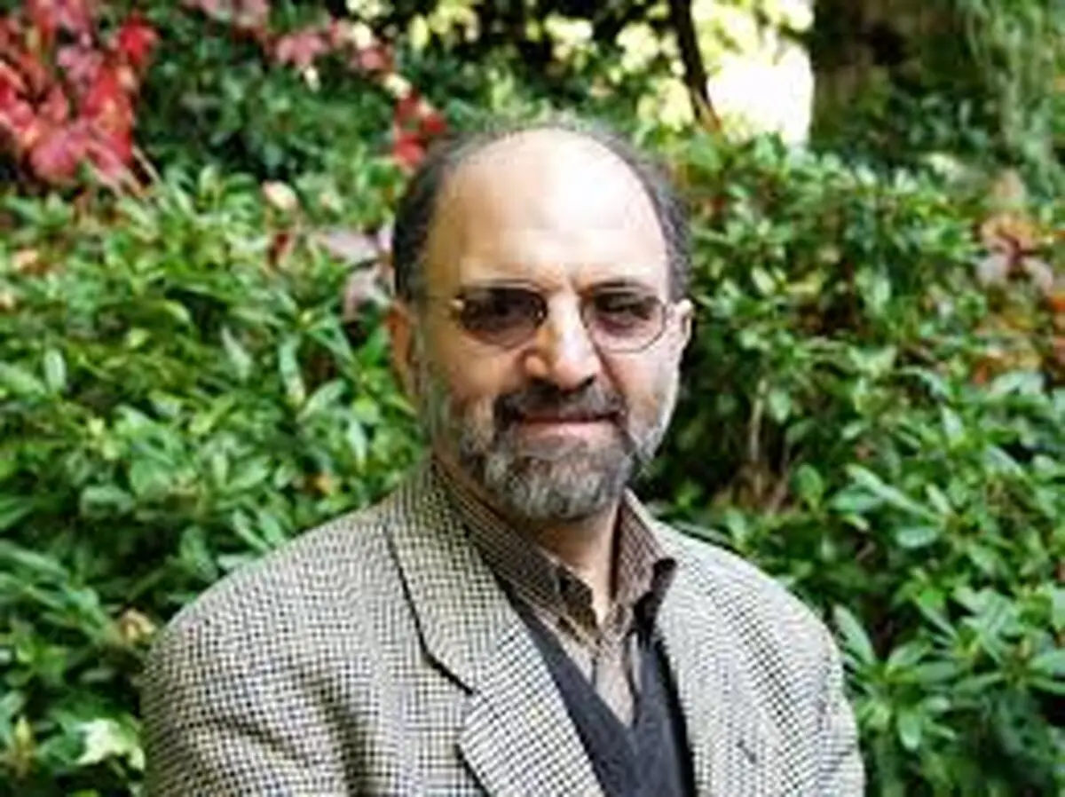 گستاخی غنی‌نژاد نشانه‌ی نادانی است