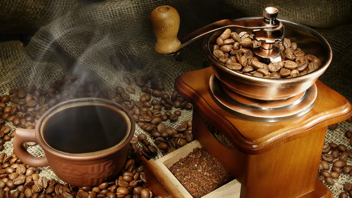 بررسی تفاوت کافئین چای و قهوه