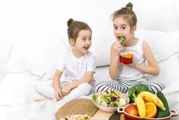 این علائم نشان می‌دهد کودک شما کمبود ویتامین دی دارد! | پیشگیری و راه درمان چیست؟